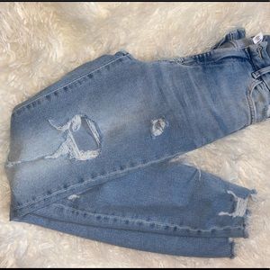 H+M skinny jeans. Worn once. Size 2R.